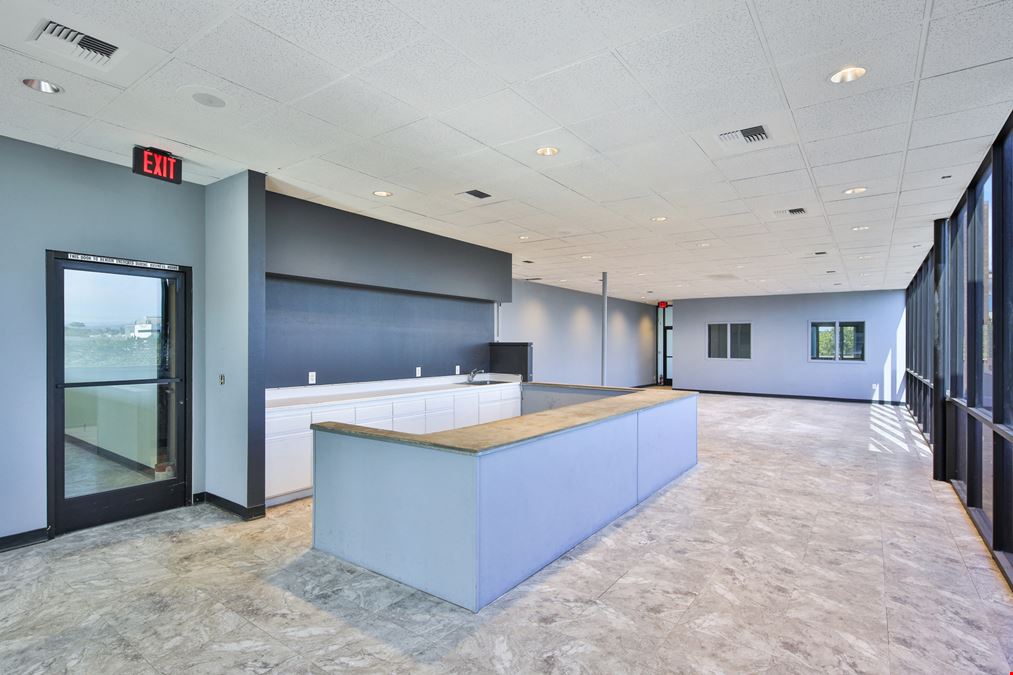 15 Corporate Park