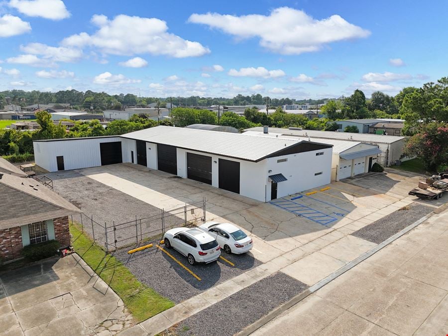 Fully Renovated Industrial Office / Warehouse Near Airline Hwy