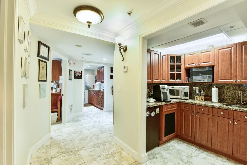 Kendall Medical Office | Ground Floor Suite | 1,499 SF Medical/Dental Space