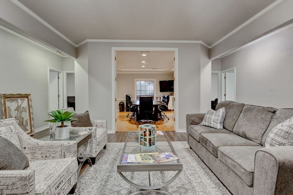 1721-1725 E Southlake Blvd