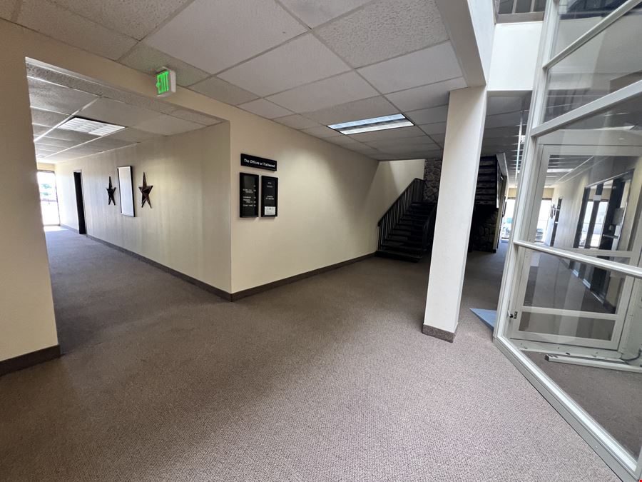 815 Trailwood Dr | Office
