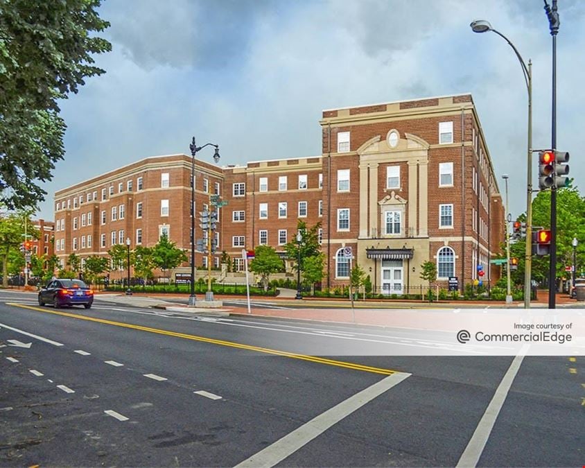 700 Penn