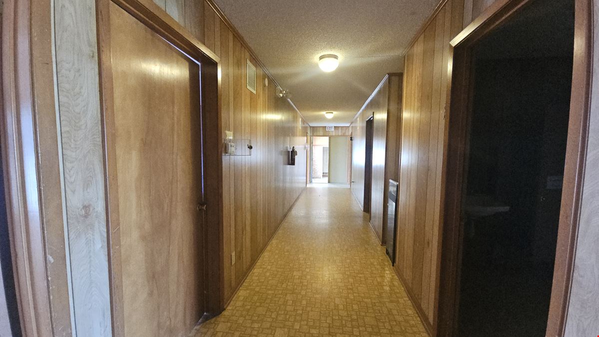1215 W Cedar Creek Pkwy