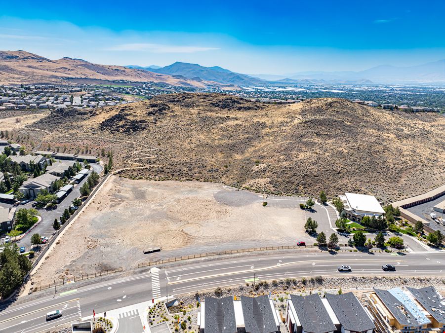 Los Altos Parkway