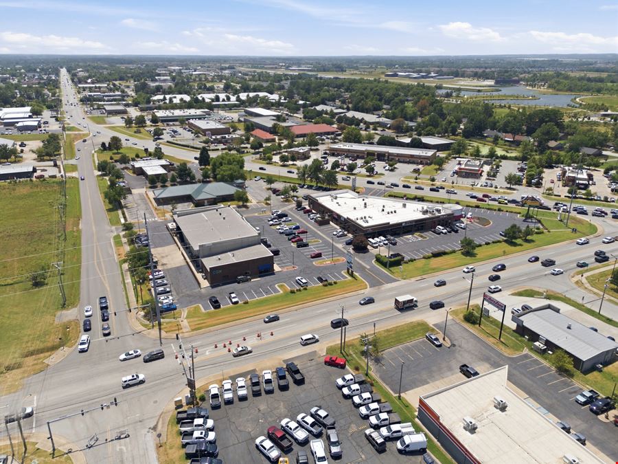 Crossroads Plaza