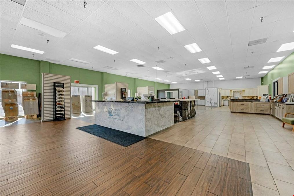 ±7,650 SF of Retail Space off McKinley Ave in Fresno, CA