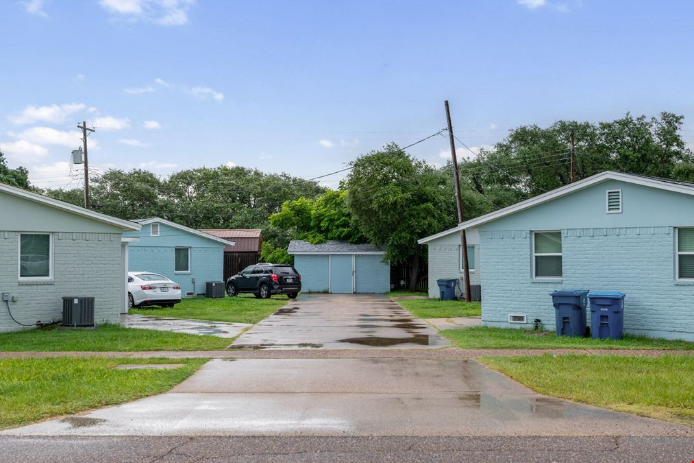 Live Oak Cottages