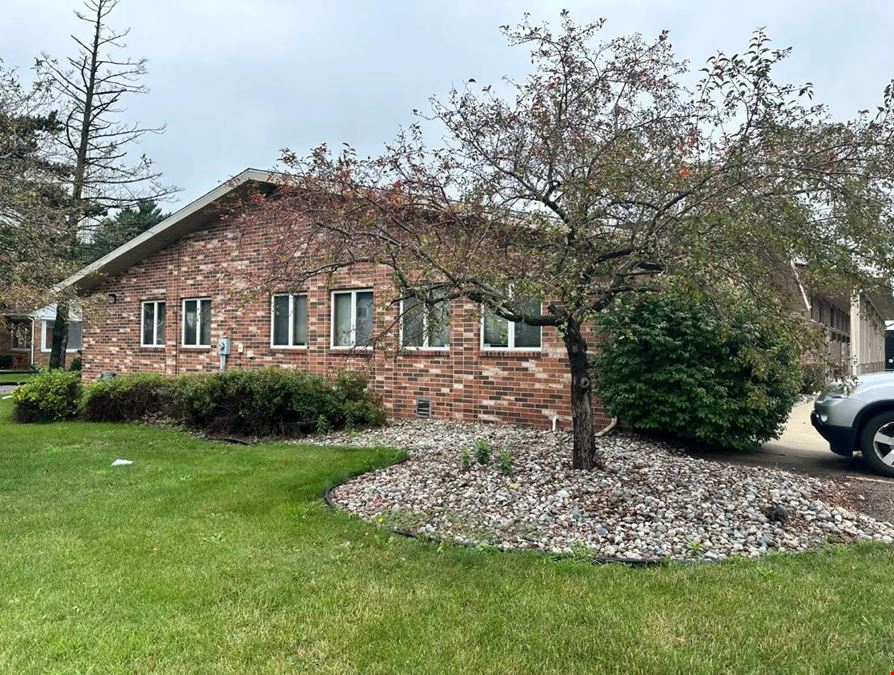 Professional Office Suite on West Saginaw near Lansing Mall
