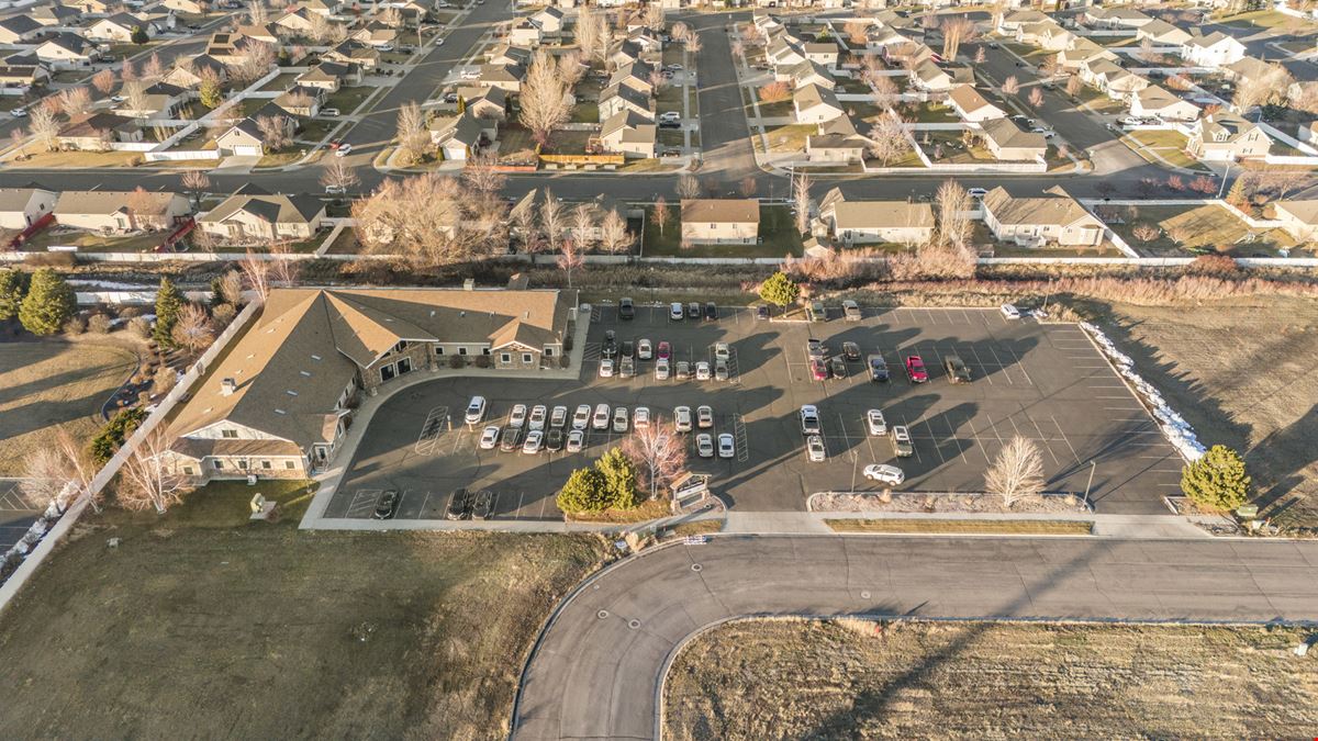 346 Grand Loop, Suite 180