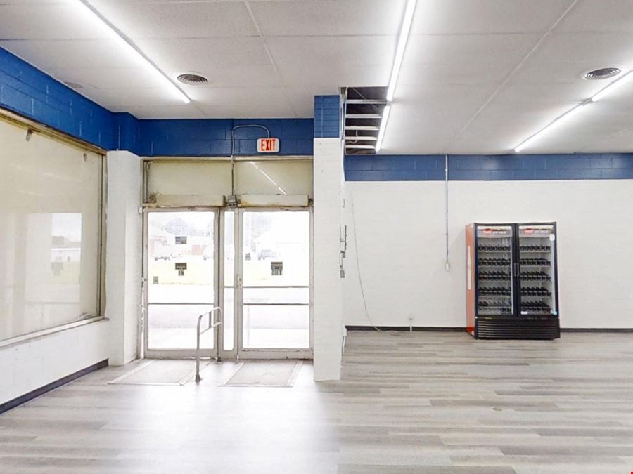 6,558± SF Mixed-Use Building