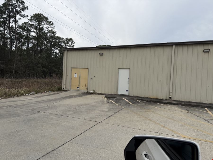MULTI USE BUILDING ON CREOSOTE RD.