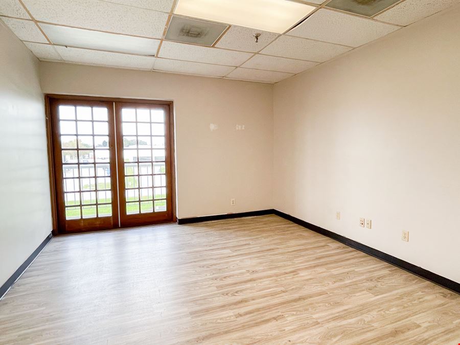 Functional 2nd Floor Office Fronting Industriplex Blvd