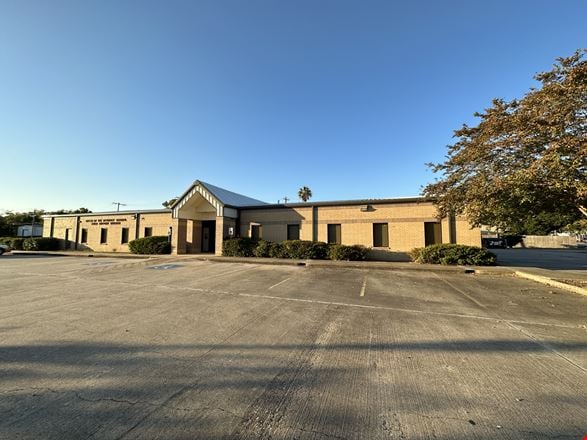 Preview of Office space for Rent at 1110 Calder Ave