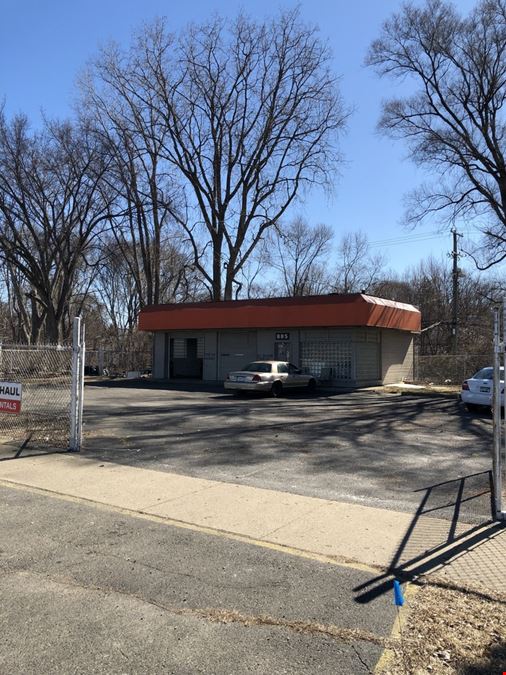 885 Orchard Lake Rd