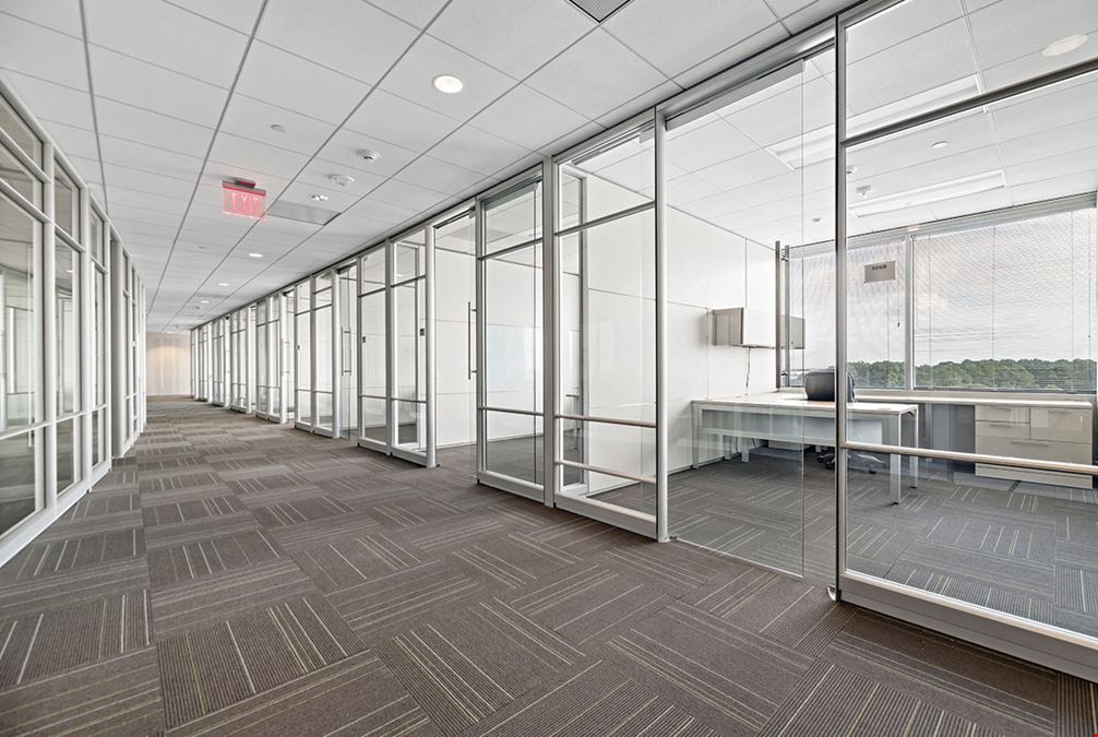 4424 West Sam Houston Parkway North (R068)