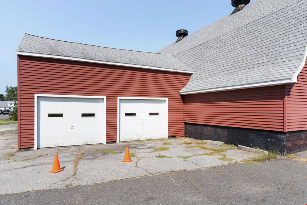 473 Holyoke St