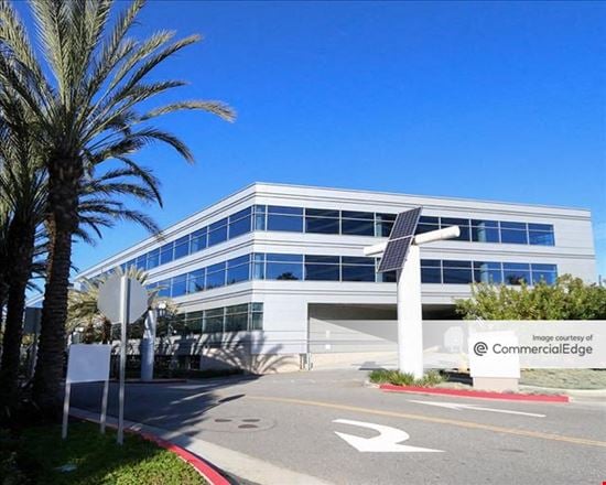 Preview of Office space for Rent at 900 Corporate Pointe