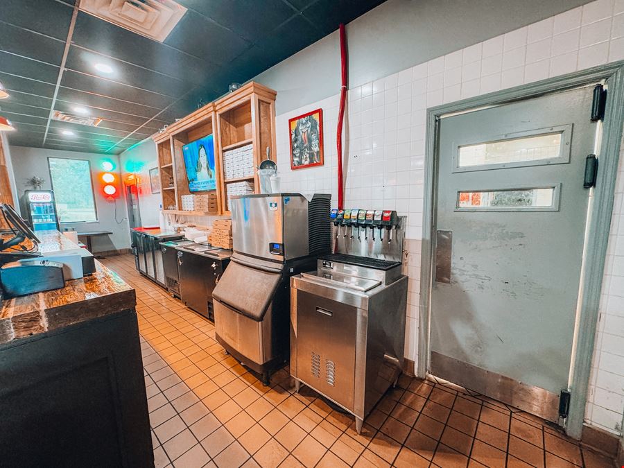 Newberry Turn-Key Restaurant w/Real Estate