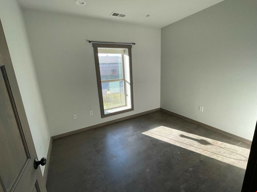 311 Applegate Trace