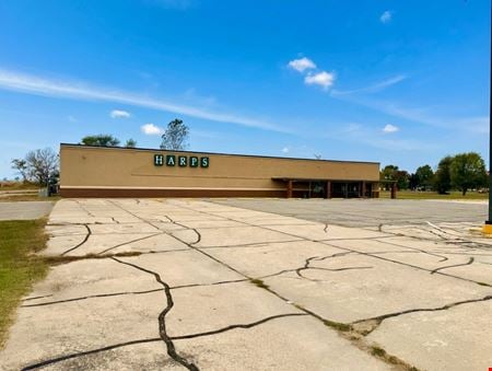 Preview of Retail space for Sale at 881 South Walnut Street