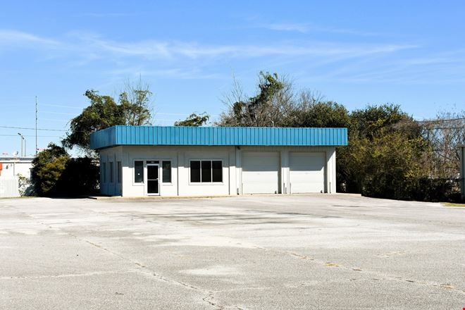 Preview of Retail space for Rent at 141 Mendel Pkwy