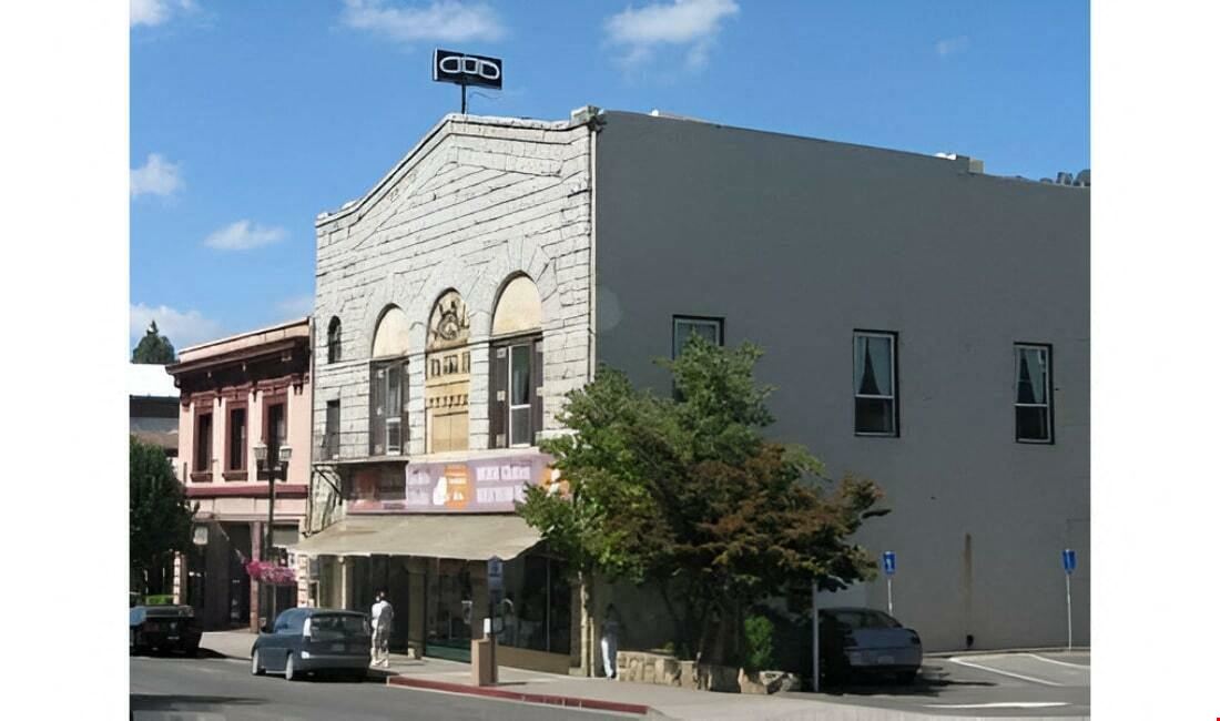 467 Main St