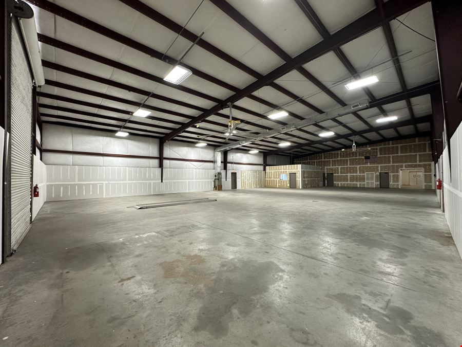 9,600 SF Warehouse Condo For Lease