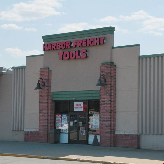 Hillsdale Acme Plaza