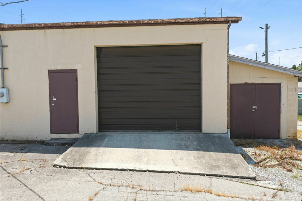 3,806 SF Office/Warehouse Flex Building