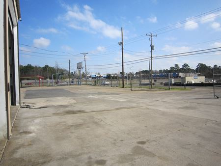Preview of commercial space at 8050 Mansfield Rd.