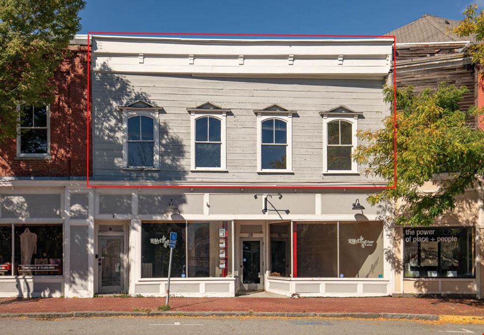 Well located Office Space in the heart of Market Square in Amesbury, MA