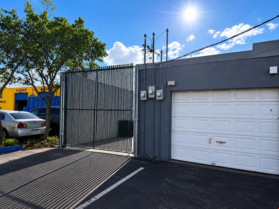 High-Visibility Dixie Highway Outside Storage & Retail Opportunity with New Roof