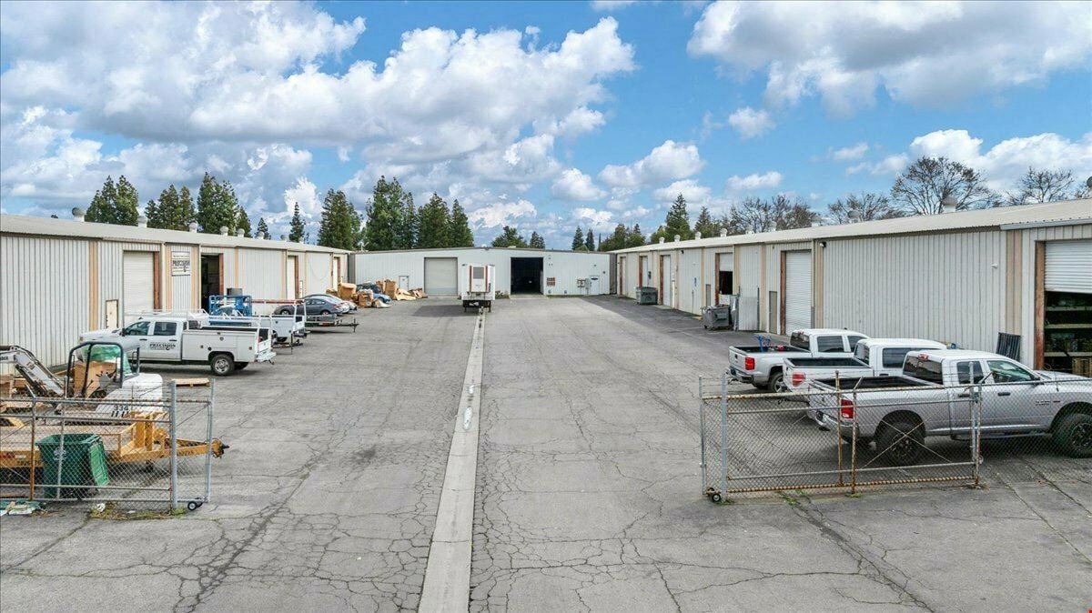 (2) Move-In Ready Office/Warehouse Spaces Near Airport