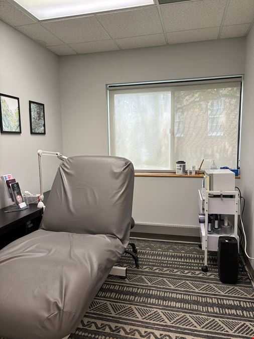 1545-1547 Columbia Tpk- Medical Office for Sale or Lease