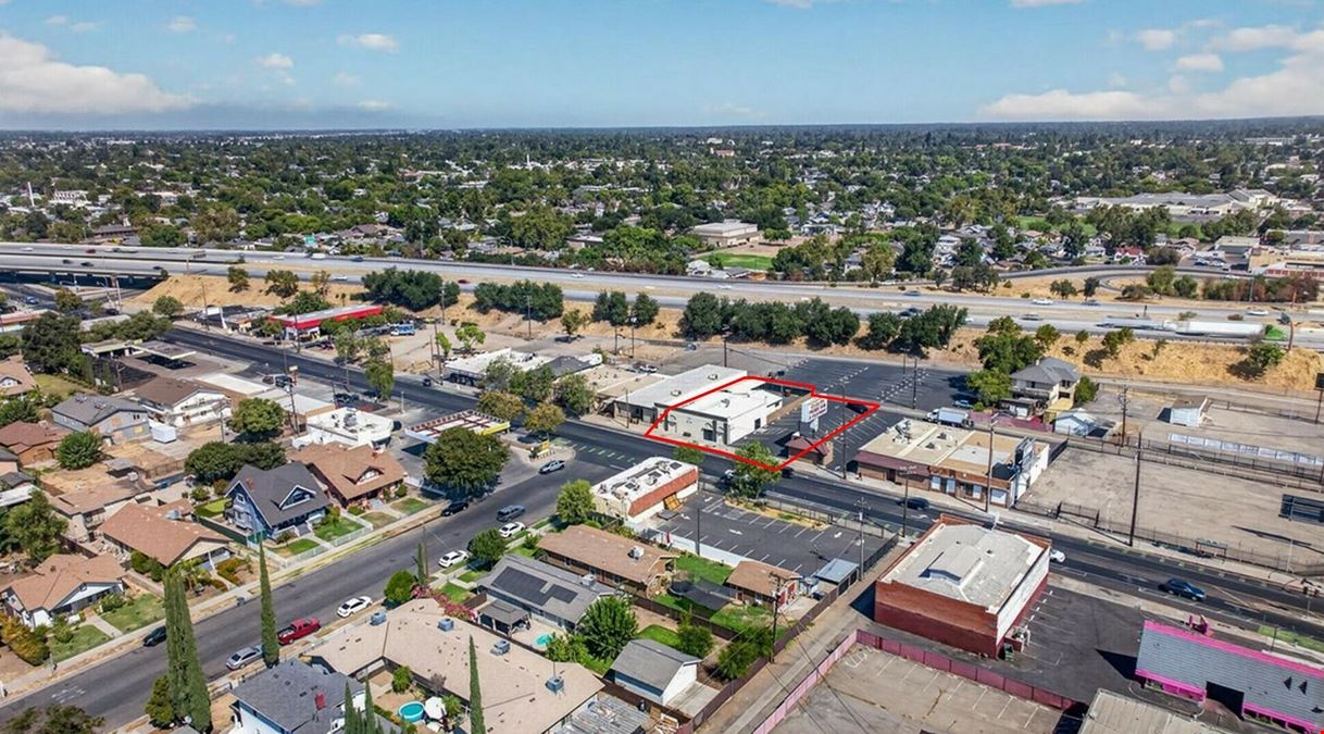 ±4,020 SF Freestanding Warehouse Building