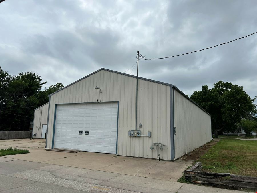 INDUSTRIAL/STORAGE SPACE FOR LEASE