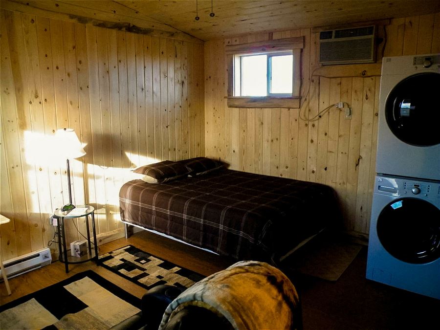 Black Gold Cabins - Watford City, ND