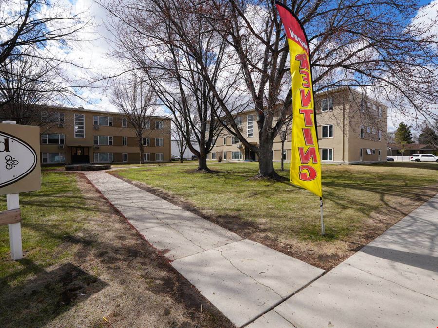 35 Apt Units: Highland Drive