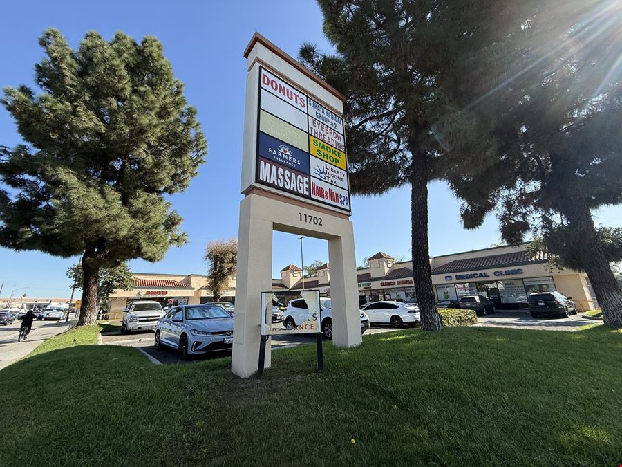 Imperial Hwy & Woods Ave