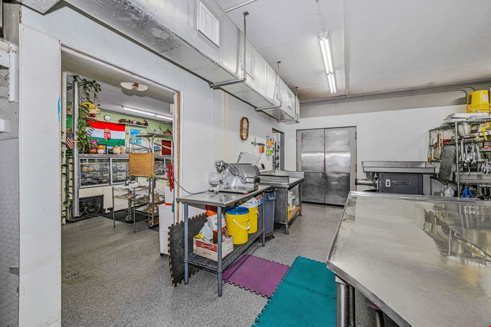 2,500SF Commercial Building in Safety Harbor