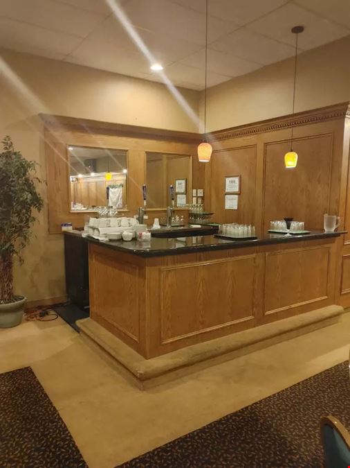 Eastpointe - Freestanding Banquet Hall/Event Center