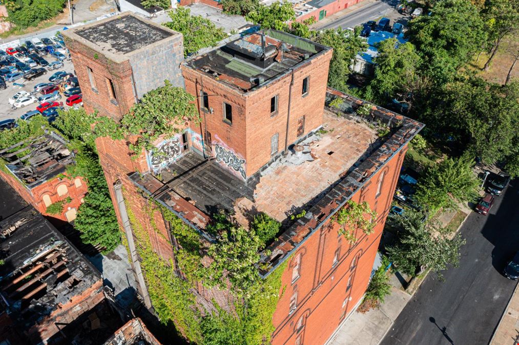 1 Willard St 21223