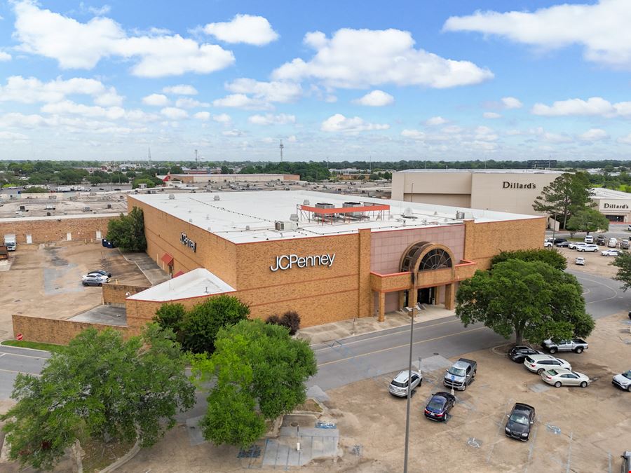 ±122,512 SF Box | JCP at Acadiana Mall | Lafayette, LA