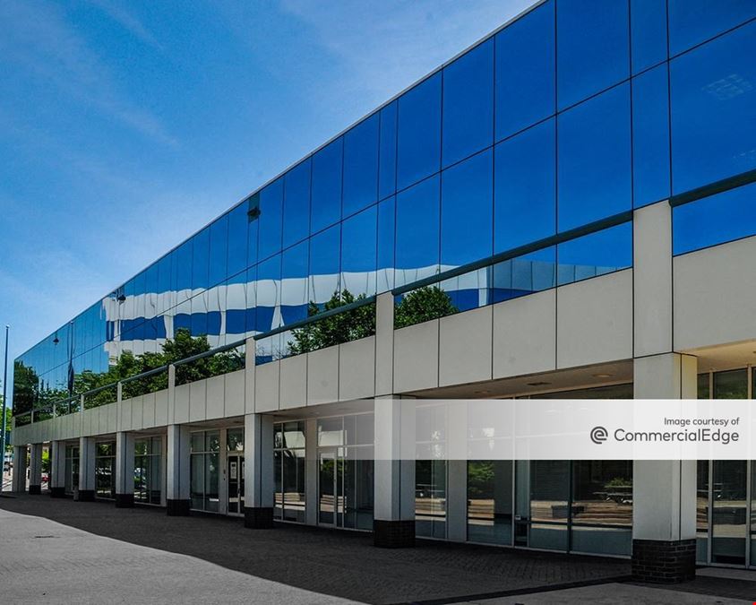 Riverview Executive Park - 400 Riverview Plaza