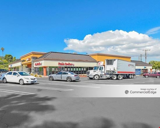 Preview of Retail space for Rent at 916 North Western Avenue