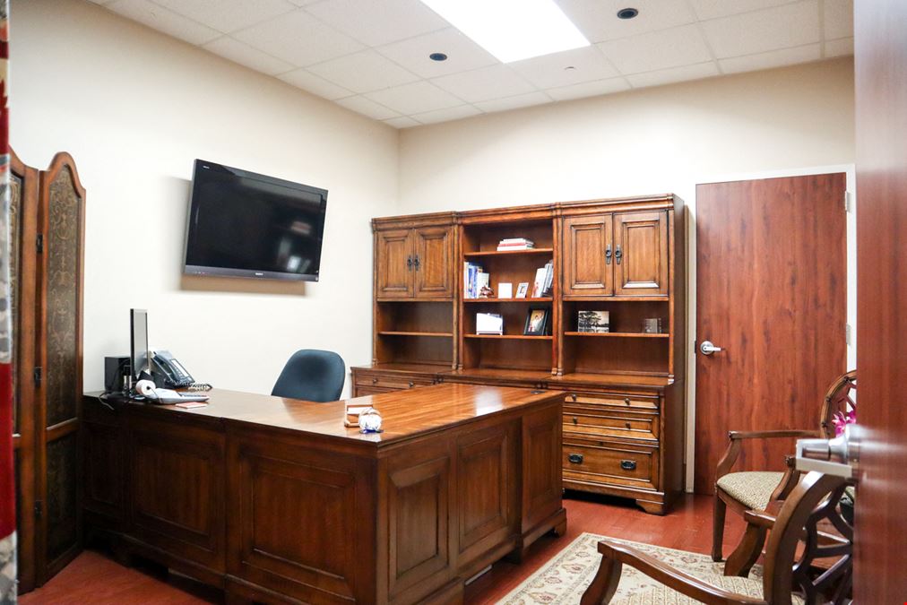 Immaculate ±11,576 SF Facility w/ Quality Construction and Features