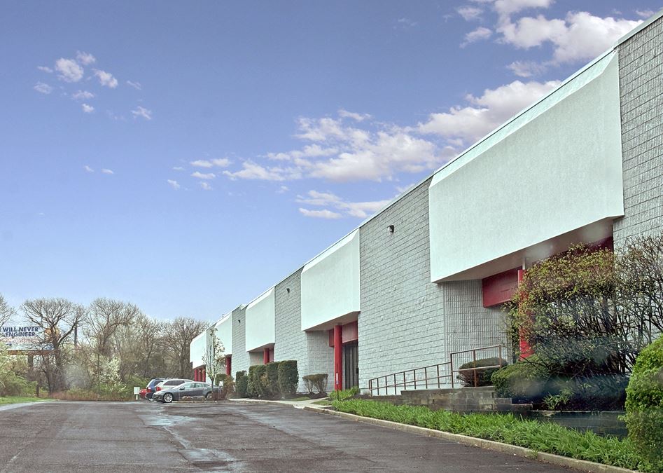Village of Pine Run Commerce Center