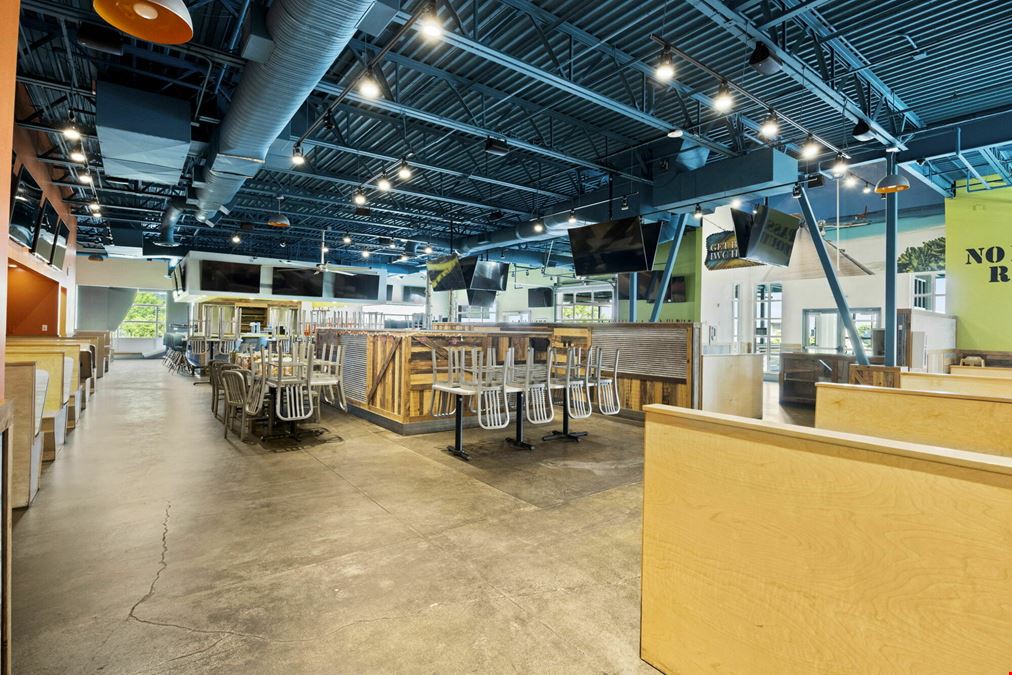 PRIME RETAIL PROPERTY WITHIN WALKING DISTANCE TO JMU