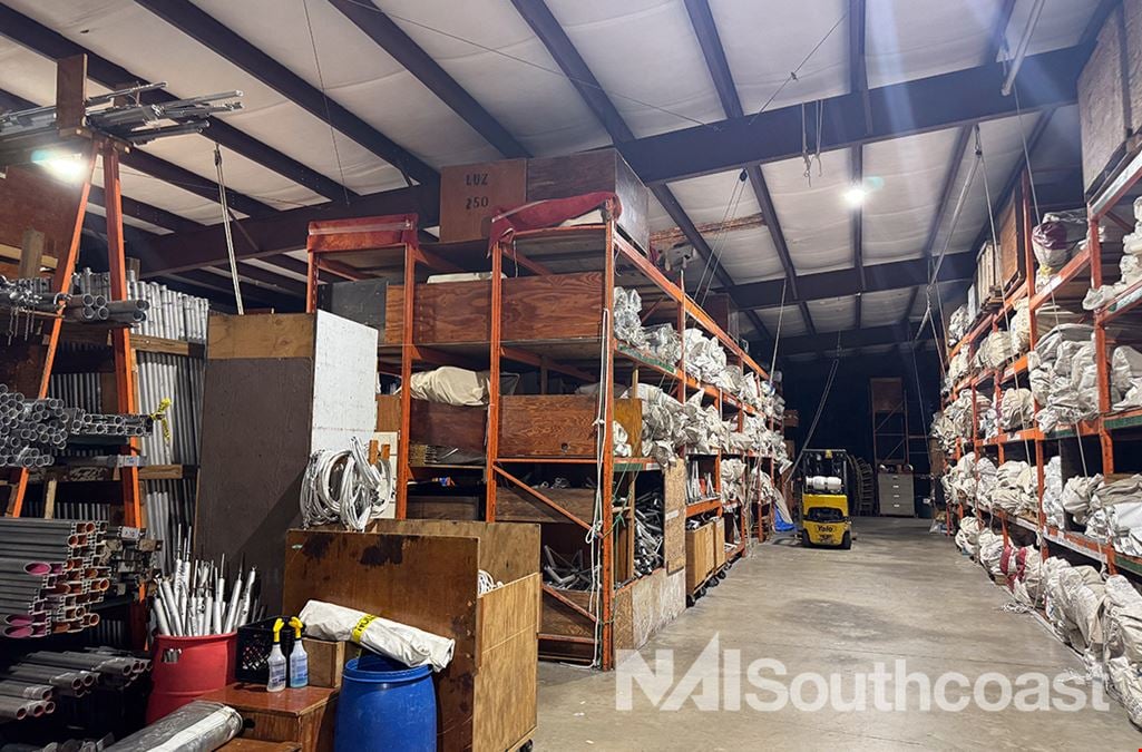 ±11,900 SF Warehouse With Gated Entry