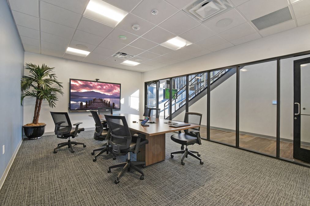 Class A Flex Building in Southside Jacksonville with NATIONAL TENANT